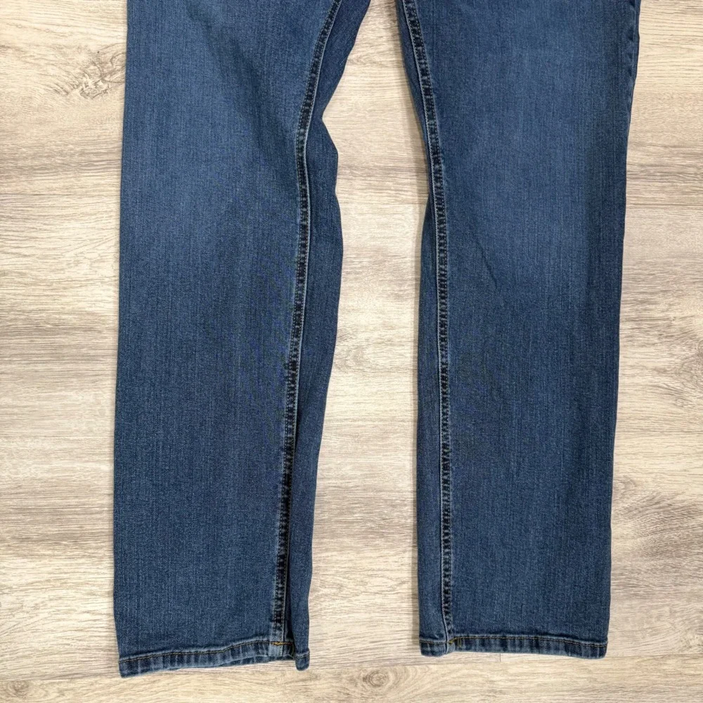 Wrangler straight fit